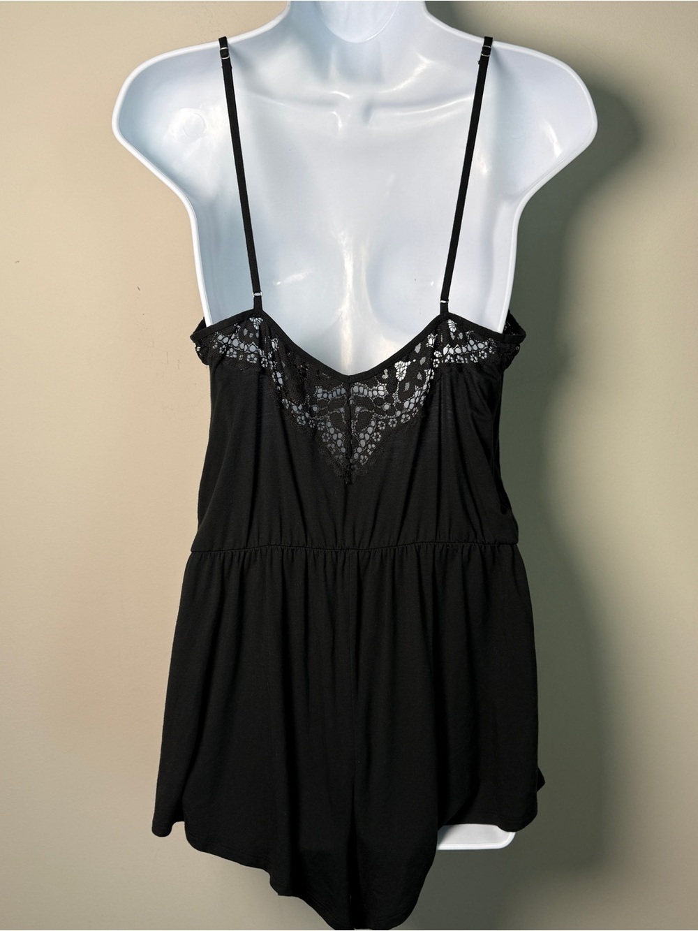 Victoria’s Secret Black Lace V-Neck Spaghetti Strap Romper Cottagecore Size M - Picture 2 of 7